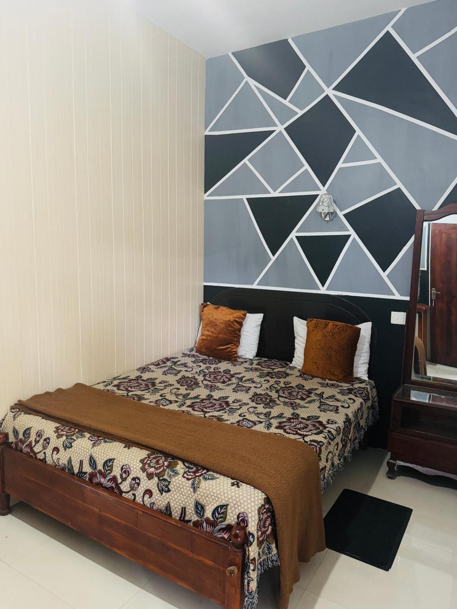 Siumi Rest Hotel Nallathanniya Екстериор снимка