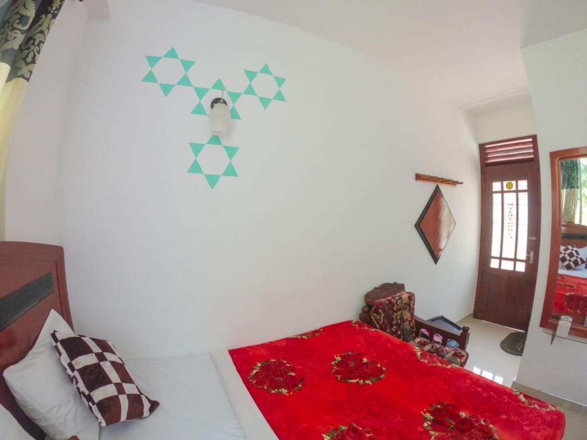 Siumi Rest Hotel Nallathanniya Екстериор снимка
