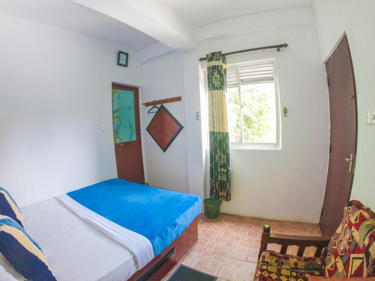 Siumi Rest Hotel Nallathanniya Екстериор снимка
